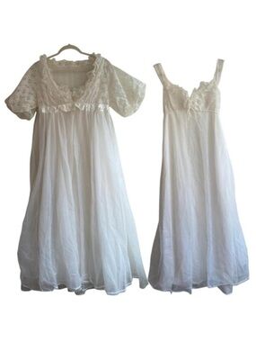 Vintage 60s Radcliffe White Tulle & Lace Lingerie Sleep Set Robe & Dress Size L